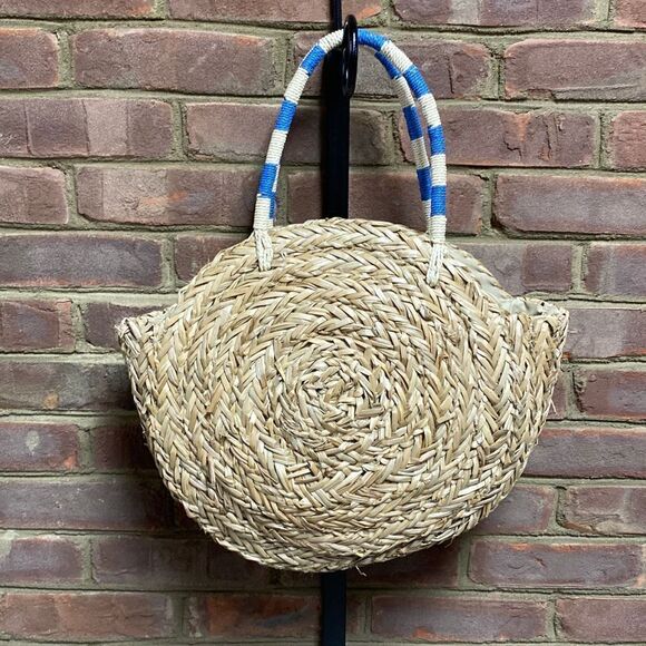 Mud Pie Straw Blue Pom Pom Circle Tote Bag NWT - Picture 2 of 6
